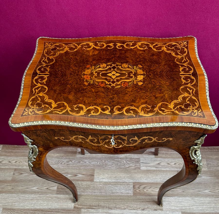 Antique Victorian walnut marquetry Poudreuse, circa 1875