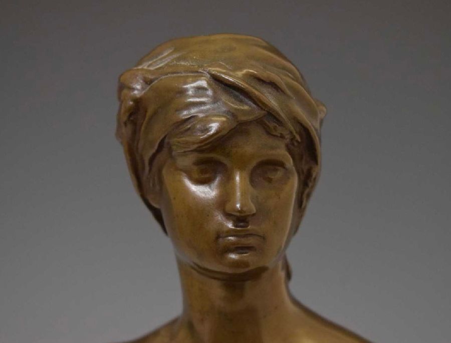 Antique Striking bronze figure of the youth David, circa 1870