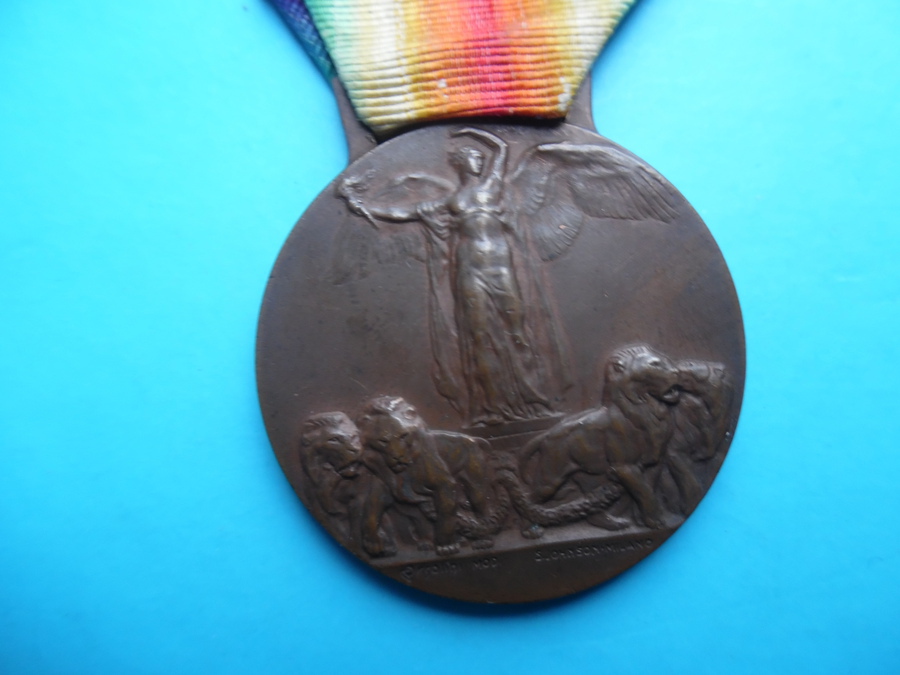 Antique Italian WW1 Medals