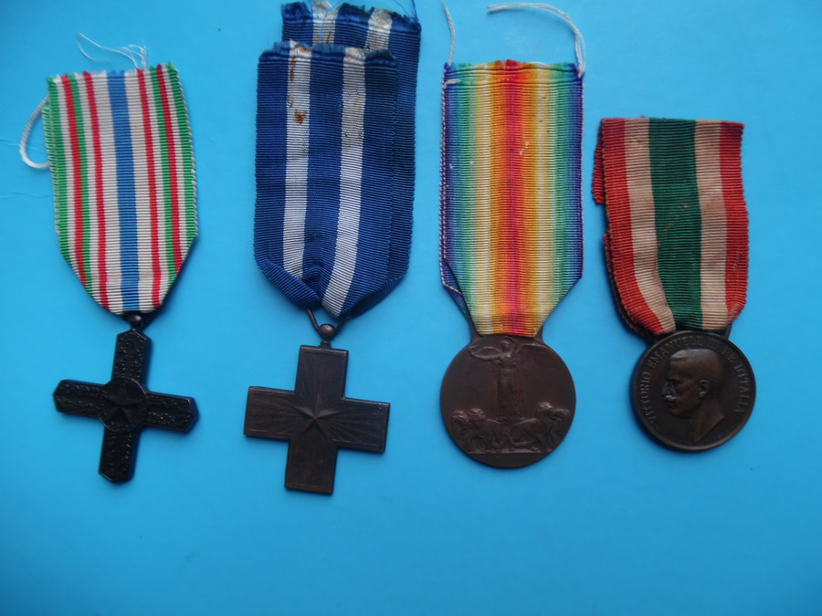 Antique Italian WW1 Medals