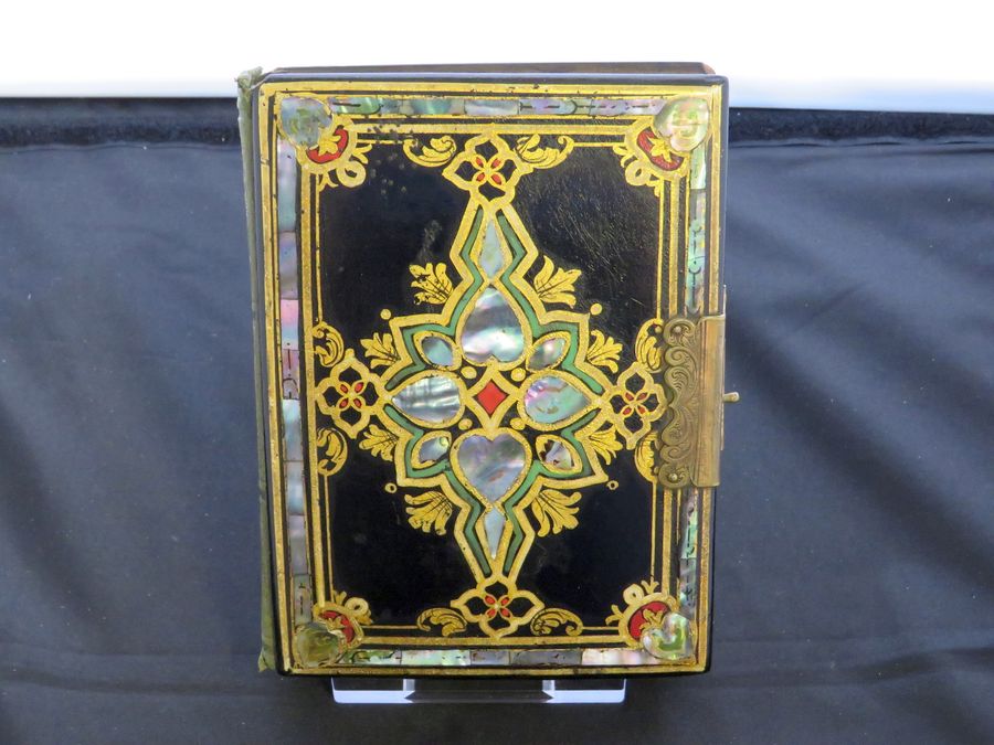 Antique Victorian Lacquered Wood Carte De Visite Book, Circa Mid 19th Century