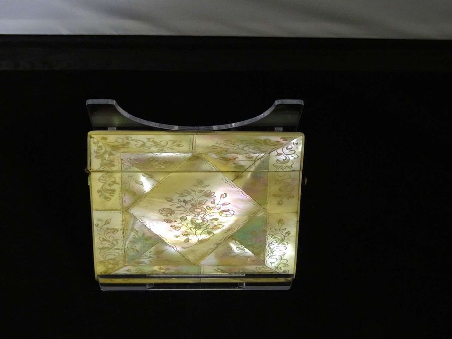 Antique Mother Of Pearl Card Case, Engraved Scrolling Foliage, Circa 19th Century