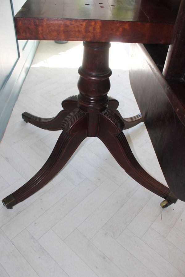 Antique Fine Regency Mahogany Breakfast table