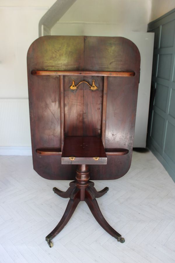 Antique Fine Regency Mahogany Breakfast table