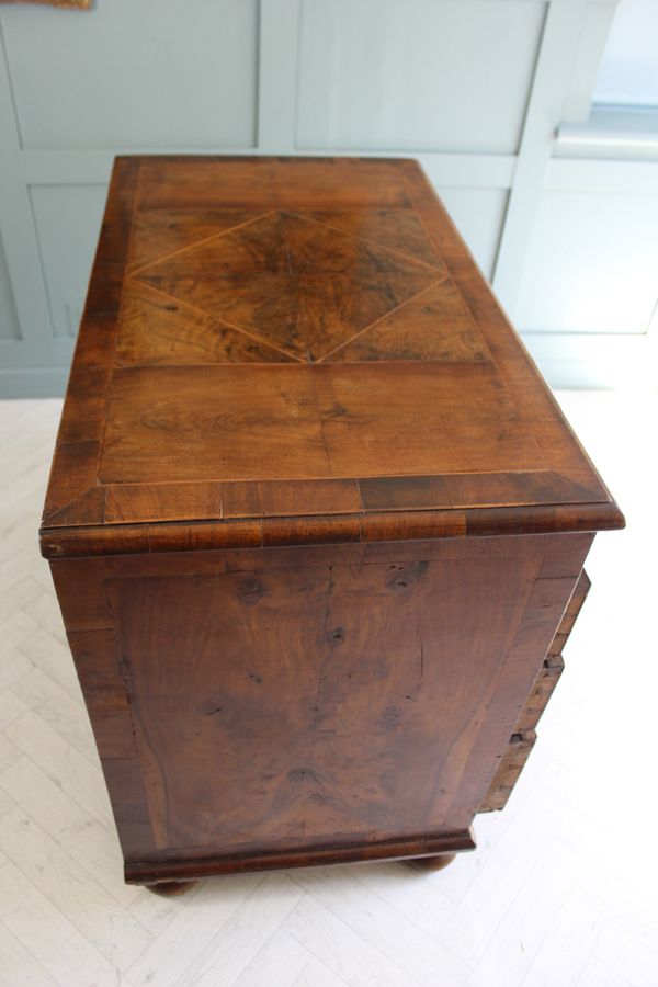 Antique Queen Ann Burr Walnut chest of Drawers