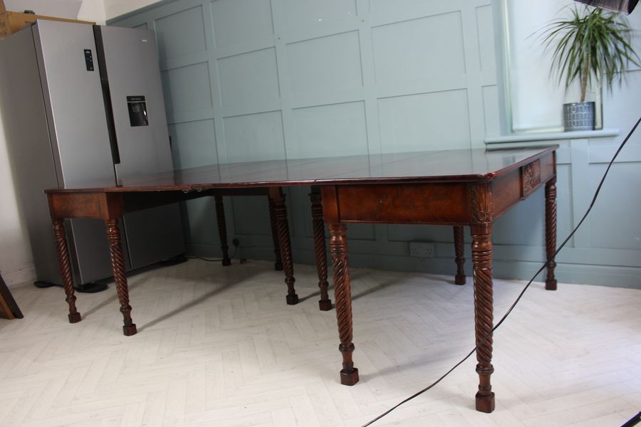 Antique Federal Amercian Cuban Mahogany Dining Table