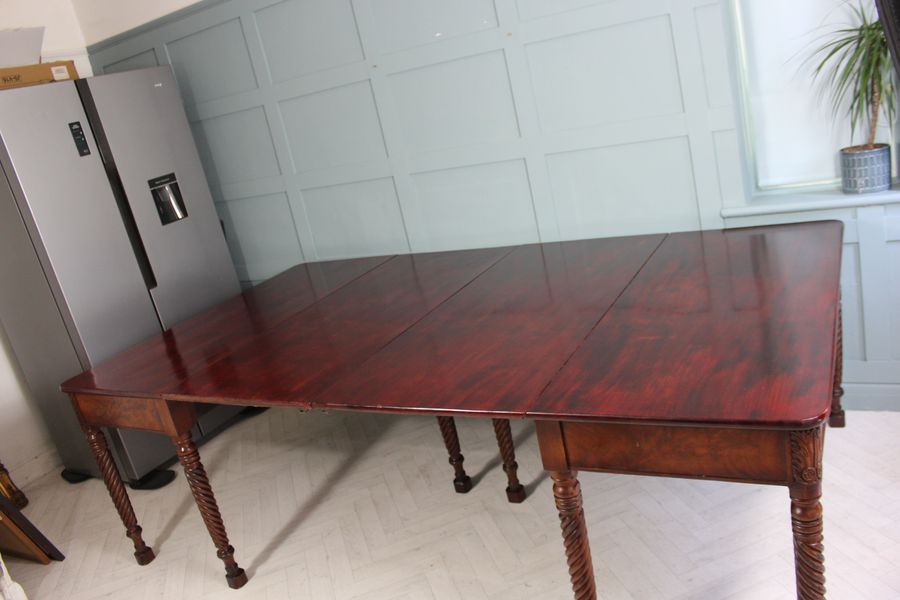 Antique Federal Amercian Cuban Mahogany Dining Table