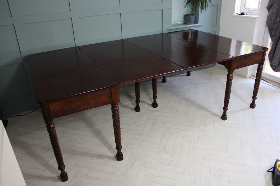 Antique Federal Amercian Cuban Mahogany Dining Table