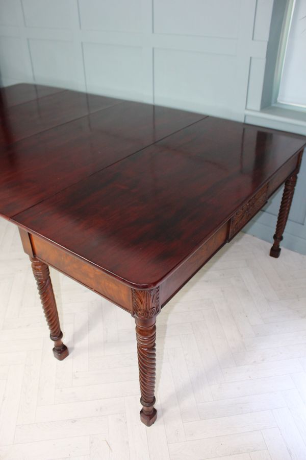 Antique Federal Amercian Cuban Mahogany Dining Table