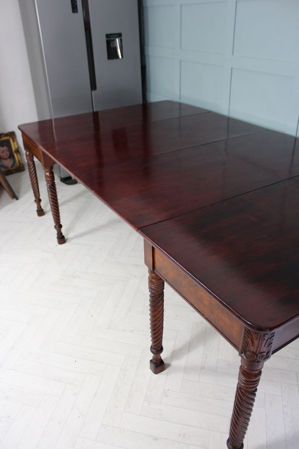 Antique Federal Amercian Cuban Mahogany Dining Table