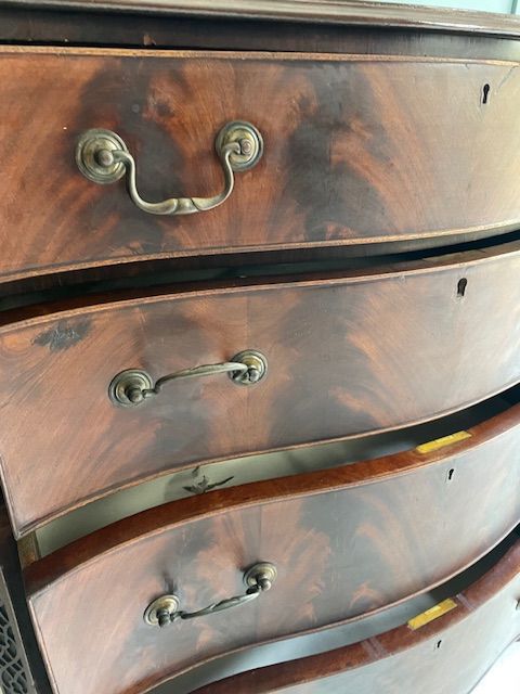 Antique Chippendale style Mahogany chest of drawers