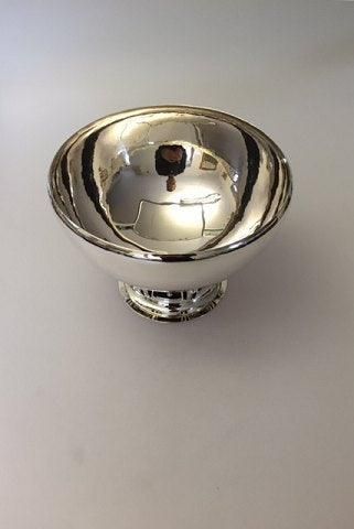 Antique Georg Jensen Large Bowl in Sterling Silver by Gustav Pedersen No 584B