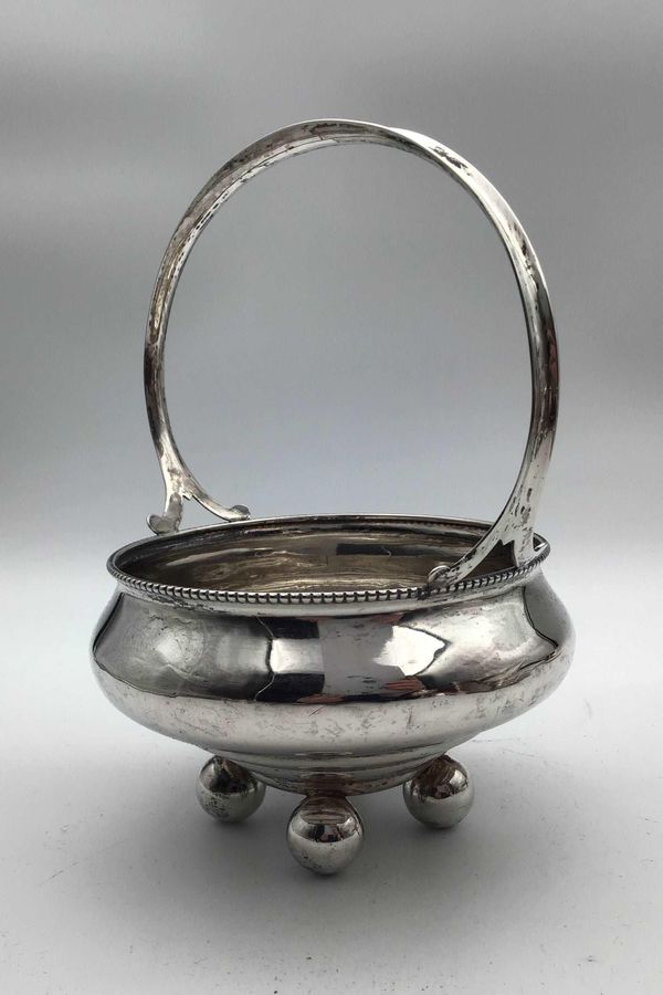 Antique A Dragsted Silver Kandis bowl (1919) Ball feet and fixed handle