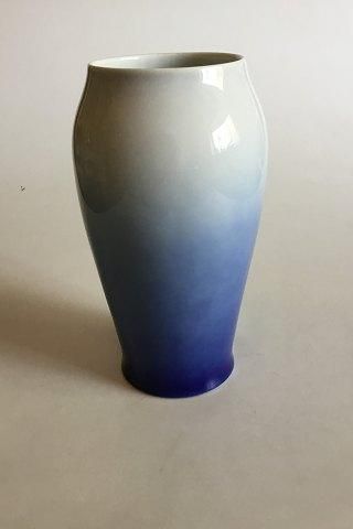 Antique Bing & Grondahl Art Nouveau Vase No 682