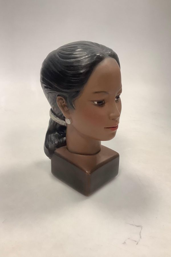 Antique Burma Girl Carlsen, Poul Hauch (1921 - 2006) Denmark in painted Plaster Bust