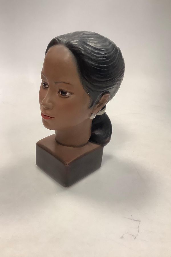 Antique Burma Girl Carlsen, Poul Hauch (1921 - 2006) Denmark in painted Plaster Bust