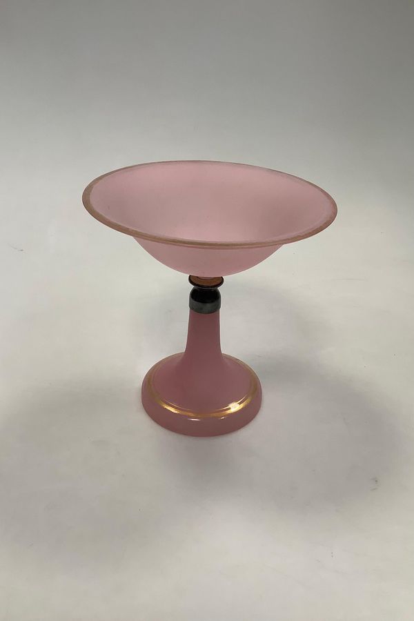 Kandis Glass Bowl in Pink / Pink Wear on Gold Decoration