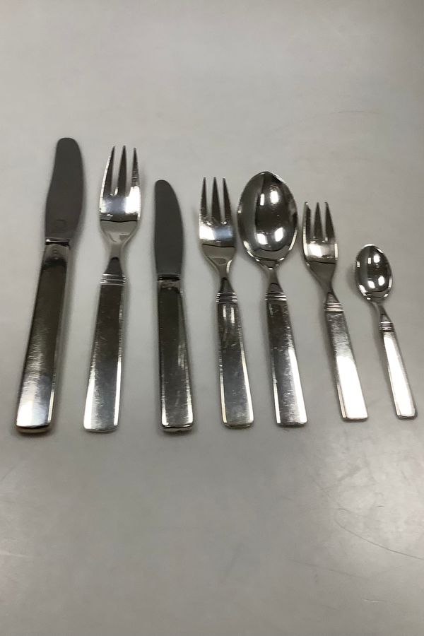 Antique Hingelberg Sterling Silver Cutlery No. 10 designed by Svend Weihrauch 12 persons 98 pieces with serving pieces