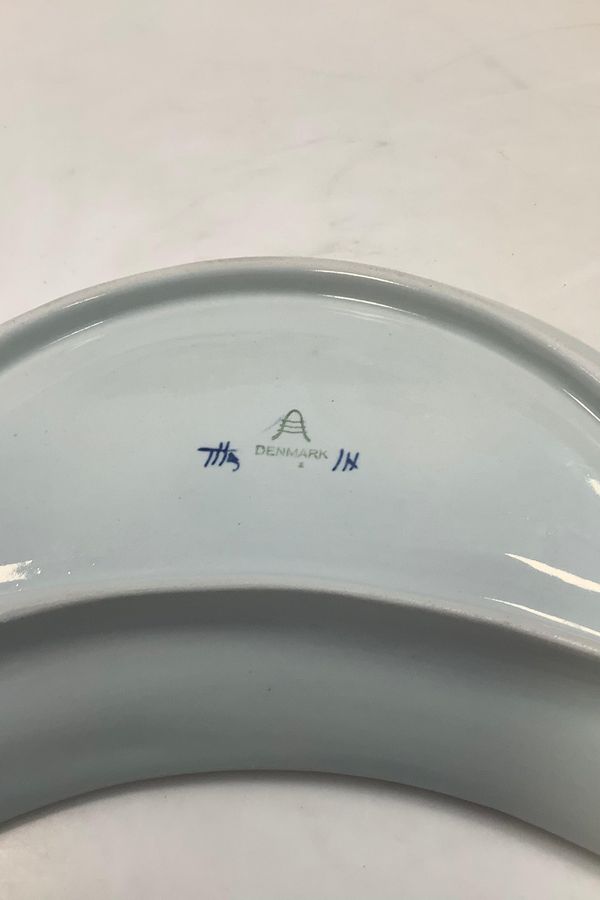 Antique Royal Copenhagen / Aluminia Blue Tranquebar crescent shaped bowl No 1115