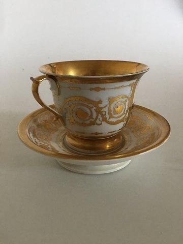 Antique Royal Copenhagen Antique Morning Cup with handpainted motif of Borsen (exchange) and Holmens Church from 1820-1850.
