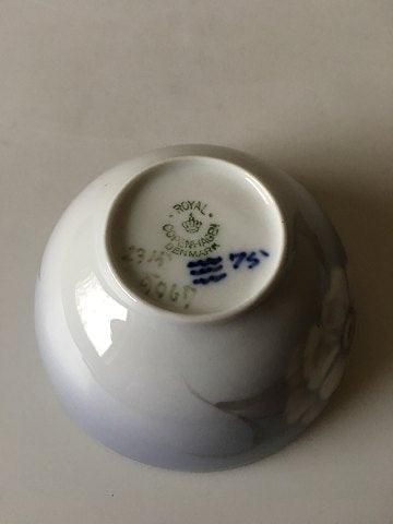 Antique Royal Copenhagen Art Nouveau Tea Cup without Handle No. 2315/9067