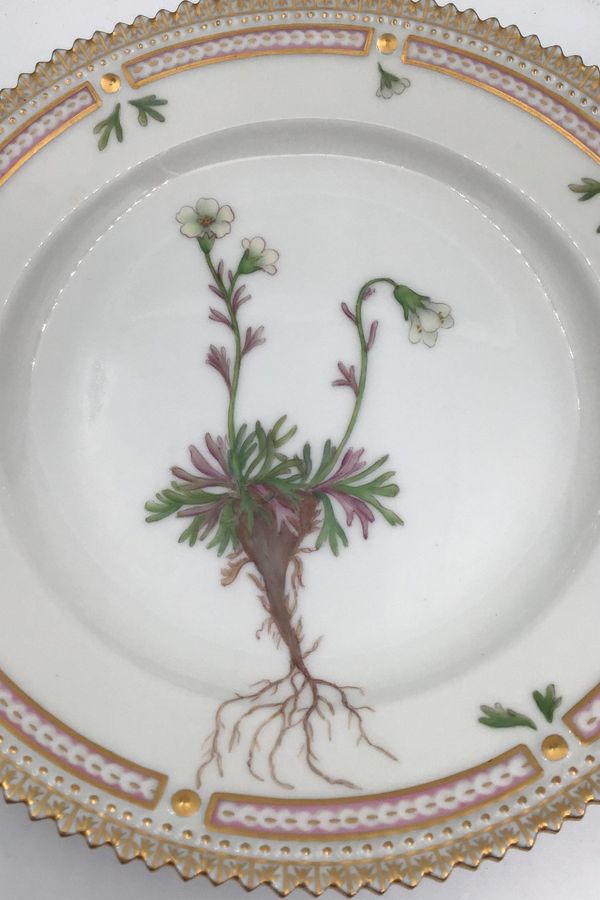 Antique Royal Copenhagen Flora Danica Dessert Plate No 20/3551
