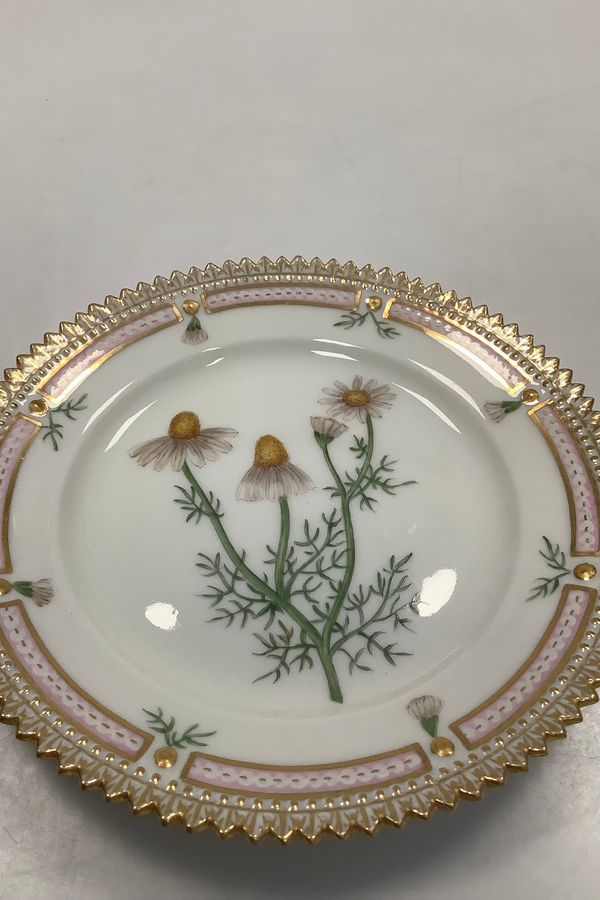 Antique Royal Copenhagen Flora Danica Cake Plate No 20/3552