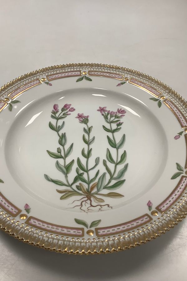 Antique Royal Copenhagen Flora Danica Dinner Plate No. 624 ( 20 / 3549 )