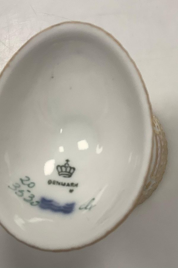 Antique Royal Copenhagen Flora Danica Eggcup No 20/3530 or new number 696