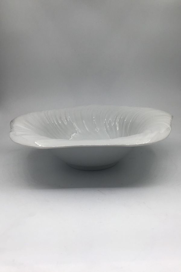 Antique Royal Copenhagen White Triton / Konkylie Deep Breakfast Bowl No 14173(604).