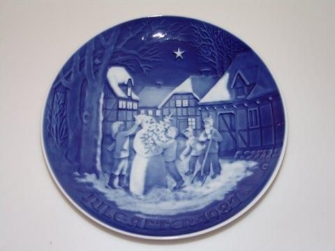 Antique Bing & Grondahl (BG) Christmas Plate from 1987