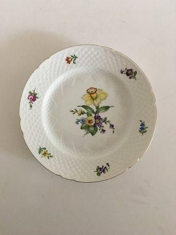Antique Bing & Grondahl Saxon Flower, White Dinner Plate No 25