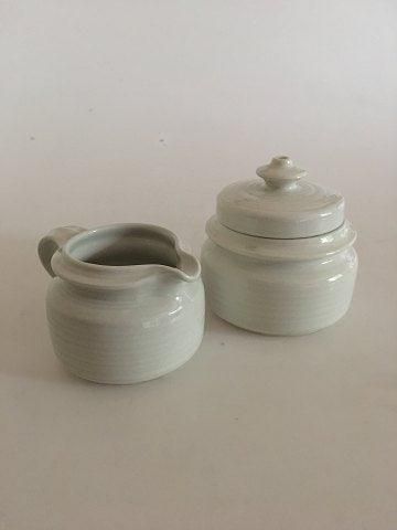 Antique Arabia Finland Creamer and Sugarbowl with lid in Stoneware-porcelain