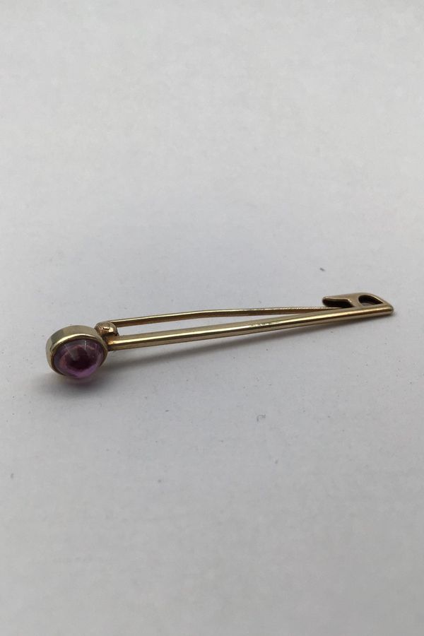 Antique David Andersen 14K Gold Brooch / Tie Pin with Amethyst Measures 4.7 cm (1.85 inch) Weight 2.4 gr. (0.08 oz)