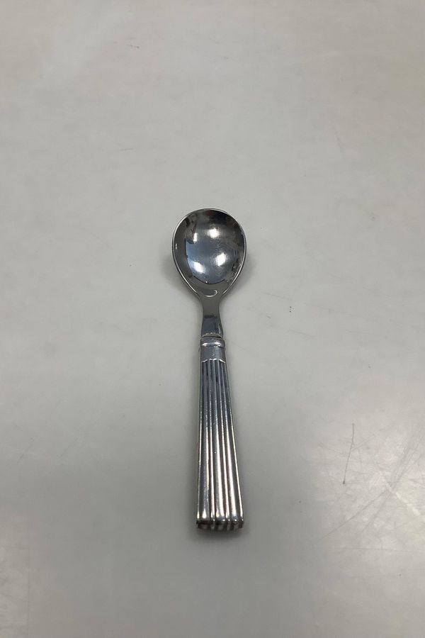 Antique Derby 7 Toxværd Egg Spoon in silver / steel
