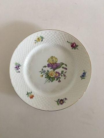 Bing & Grondahl Saxon Flower Luncheon Plate No 26