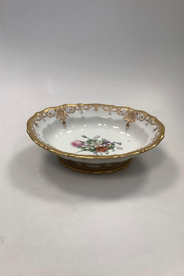 Bing and Grondahl Rosenborg Oval Bowl