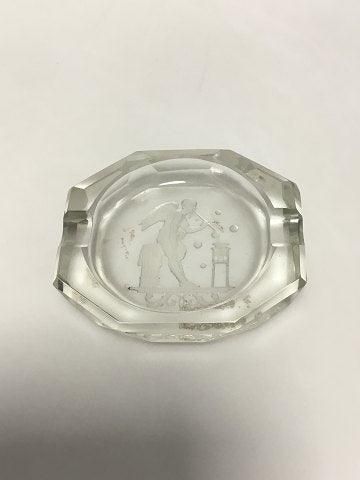 Miniature ashtray in glass.