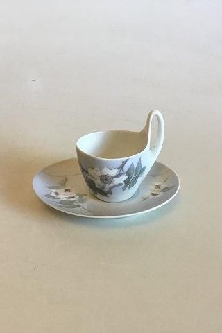 Royal Copenhagen Art Nouveau Pattern 4 High handle cup with Saucer No 90/4, 1375/1052