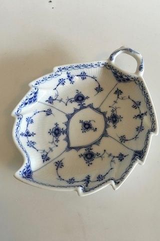 Royal Copenhagen Blue Fluted Half Lace Leafshaped Assiette No 548