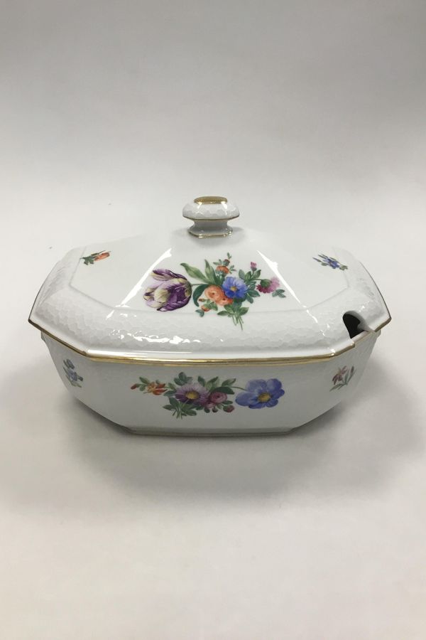 Royal Copenhagen Saxon Flower Light Bee Cell Tureen No 493/2059