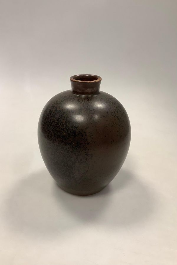 Saxbo Vase in brown color No 99