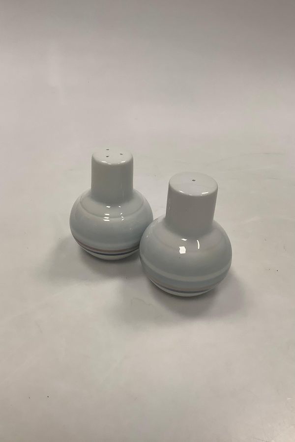 Set Bing and Grondahl Sahara Salt and Pepper Shakers No. 531/541