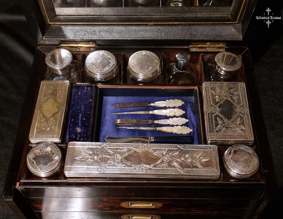 Antique Exquisite Antique 19th Century Coromandel Victorian Ladies Vanity Jewellery Box, Colanma