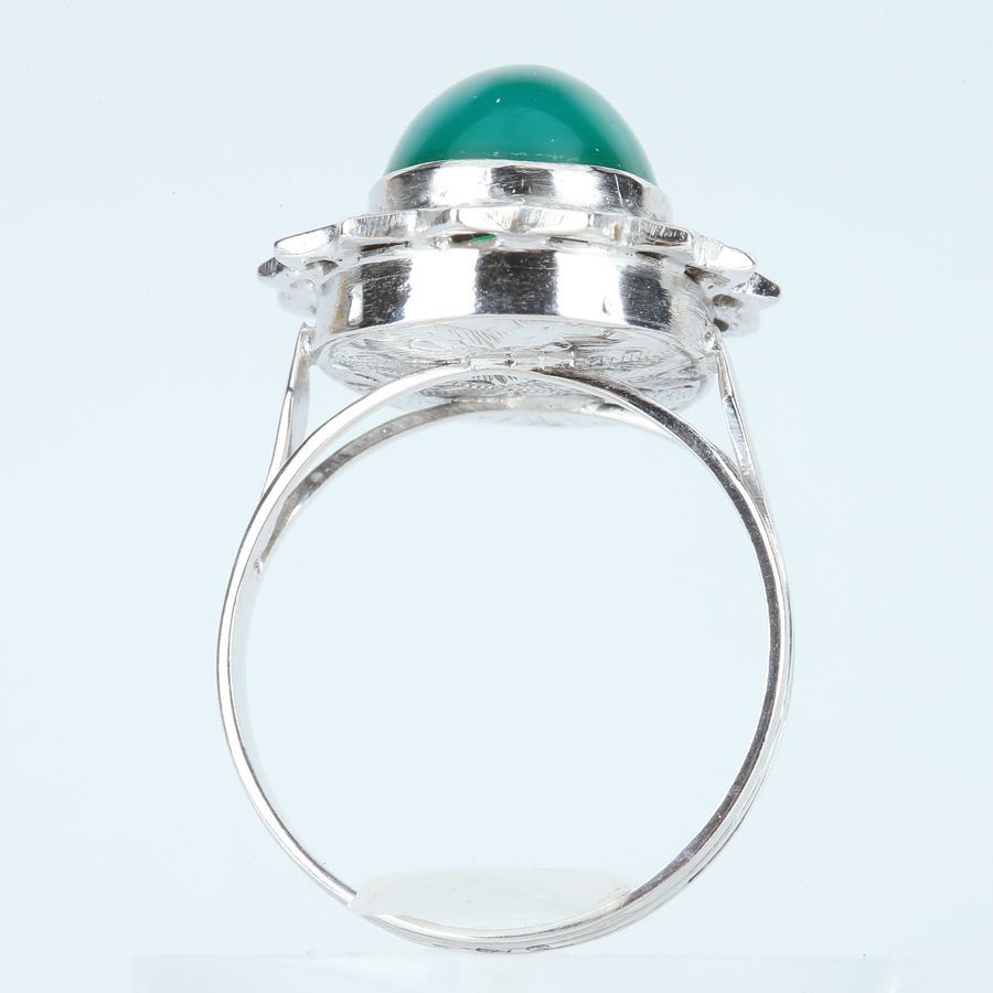 Antique 19K White Gold Ring - Emerald and Diamonds