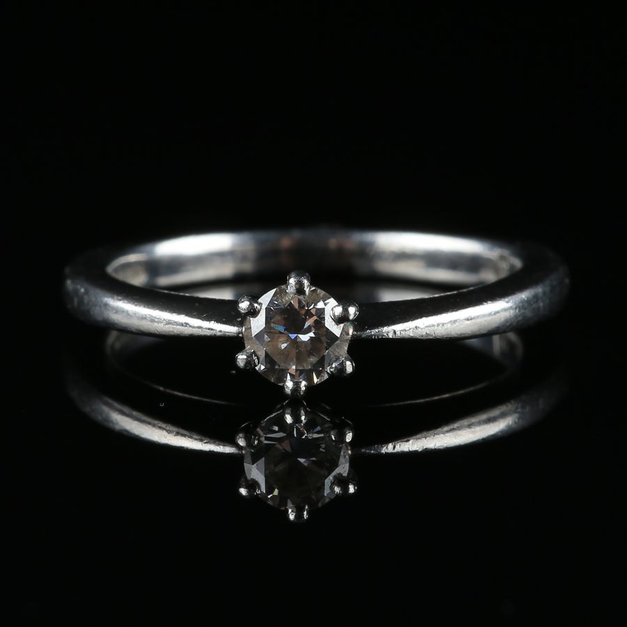 Antique Platinum Ring - 0.25CT Diamond