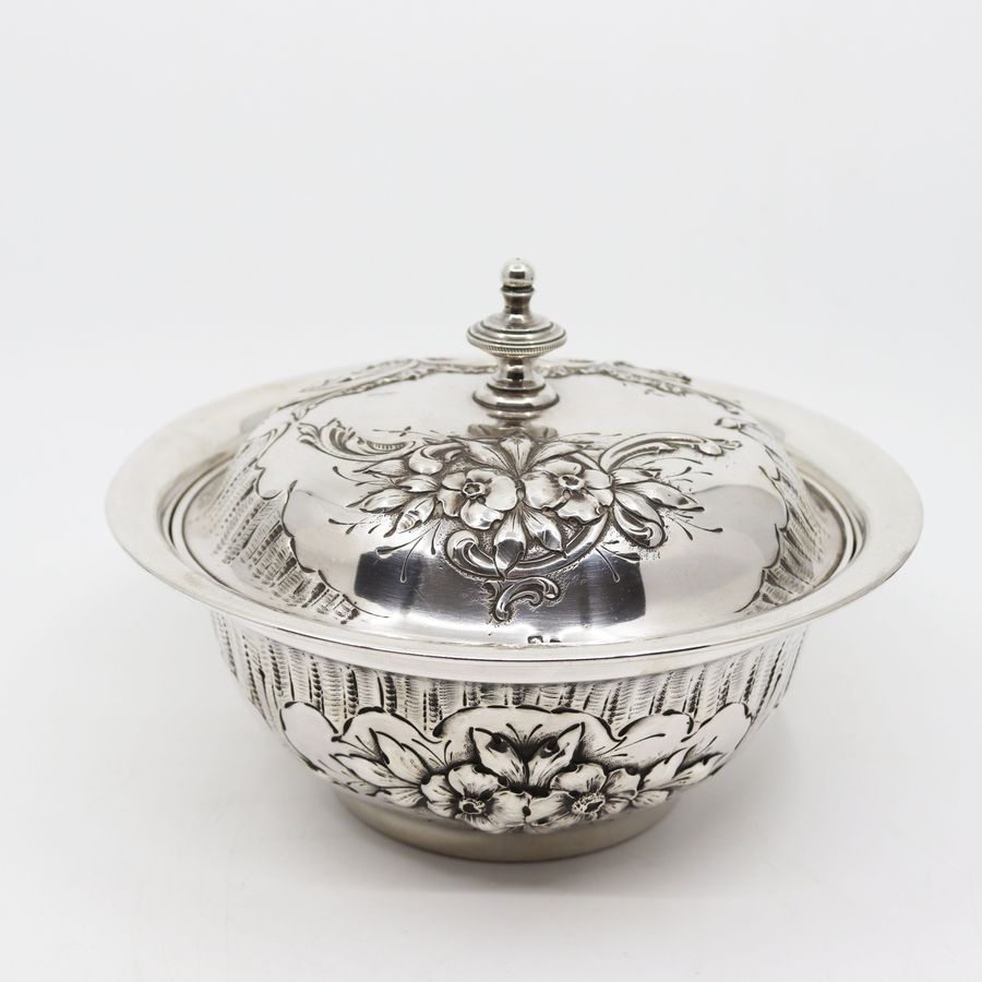 Antique 19th century bomboniere in carved silver