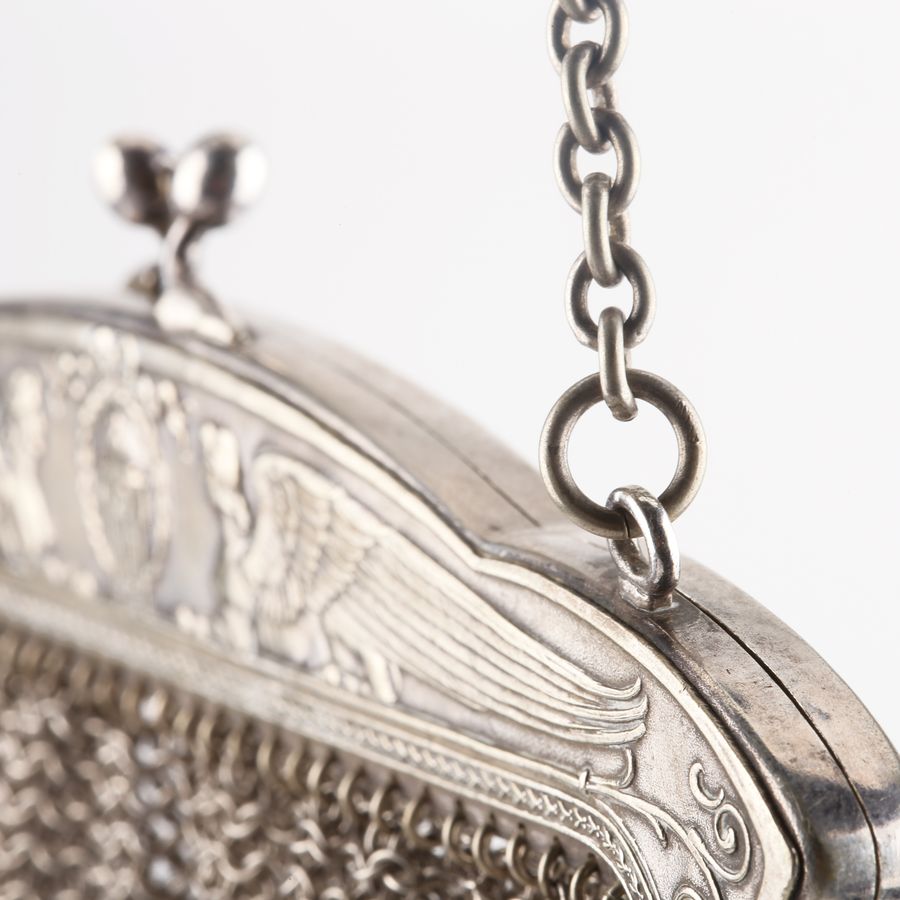 Antique Antique ladies handbag from the 19th century in silver