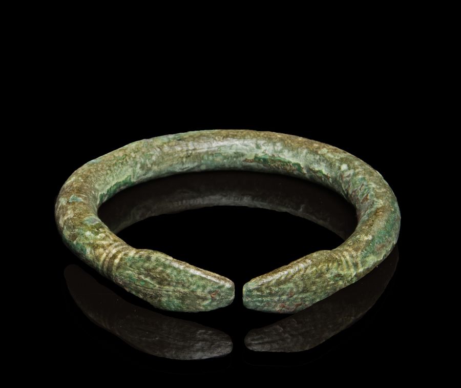 Antique Ancient Near East bronze snake-head bracelet