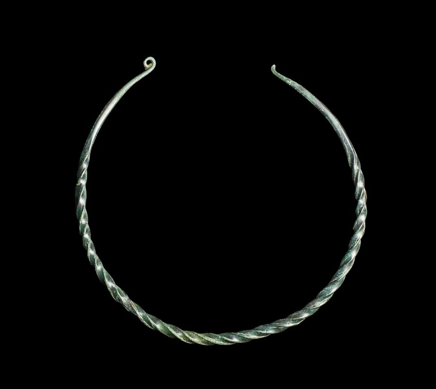 Bronze-age twisted bronze Neck Torc